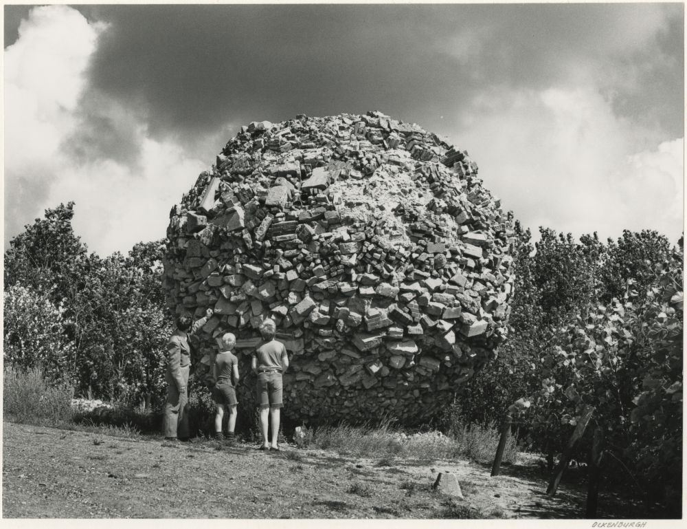 Het Monument van Puin in 1978